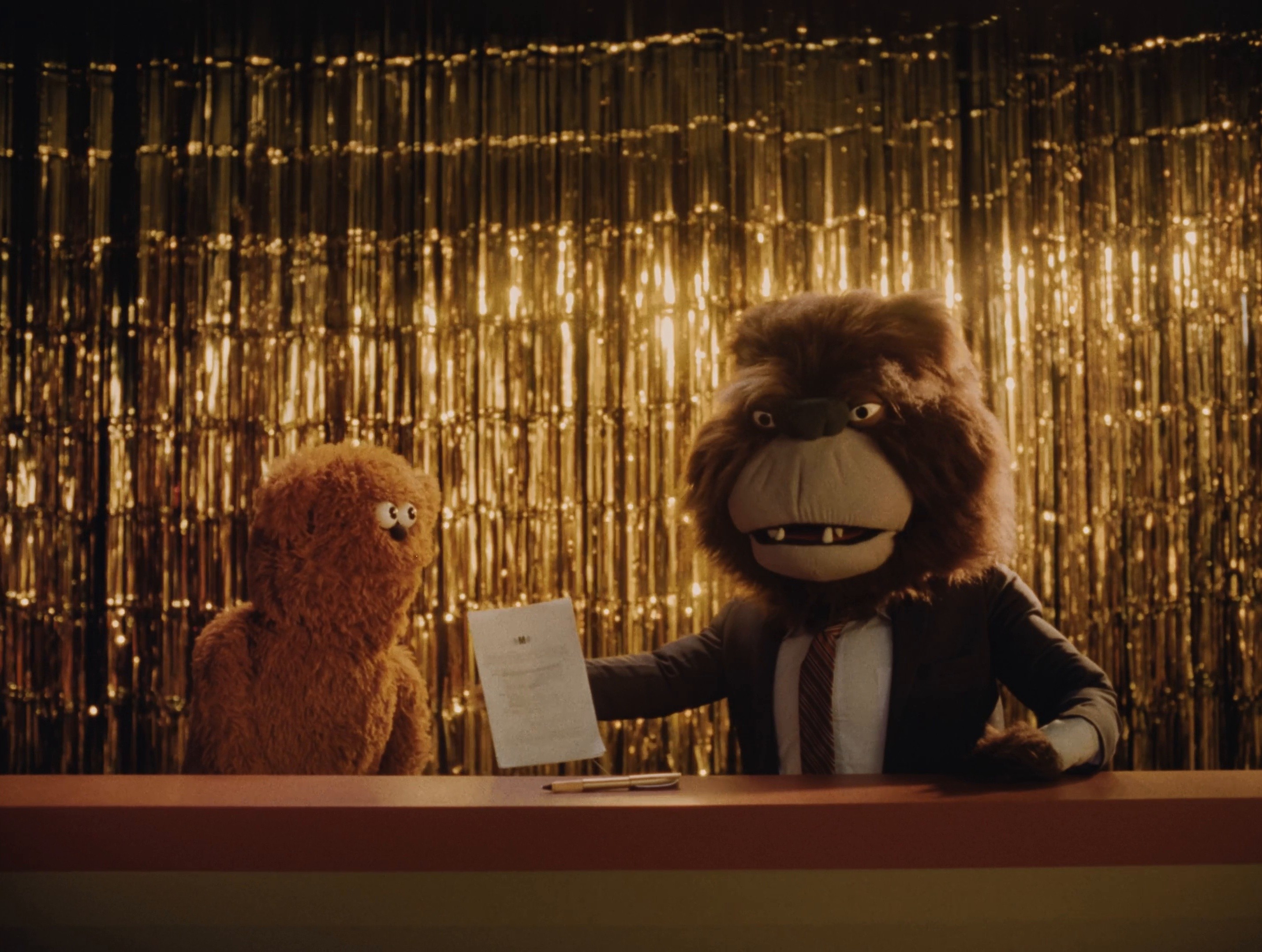 o2 - Moneyphone (2025) —  shot,  lighting