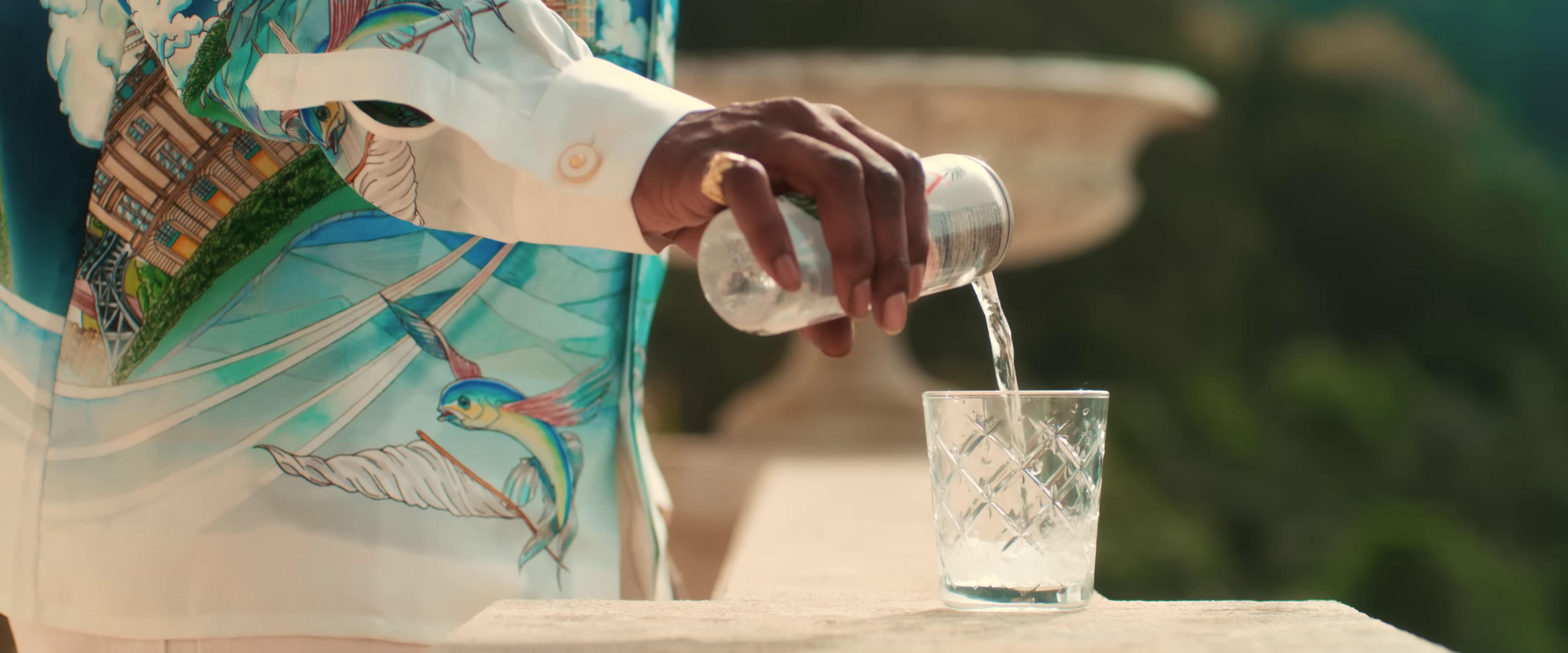 Carolina  (2022) —  shot,  lighting