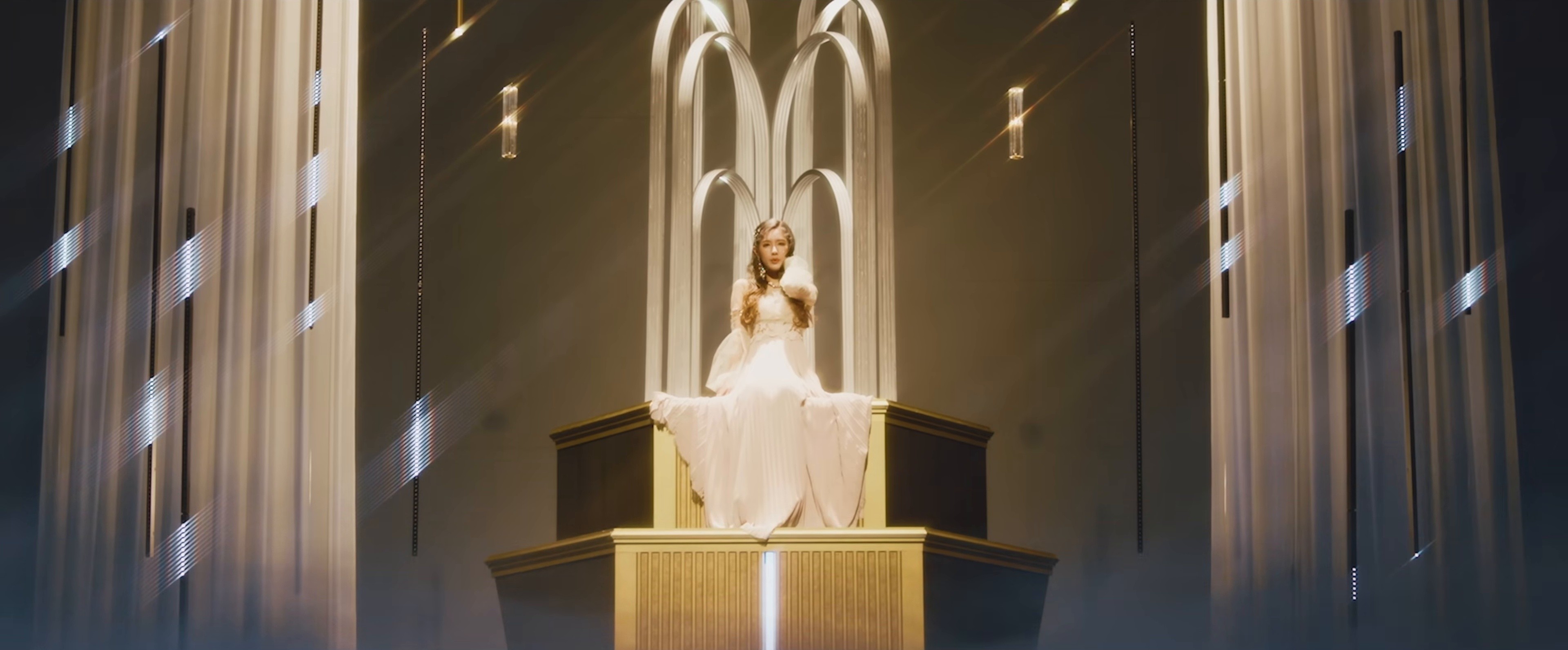 Oh my god (2020) —  shot,  lighting